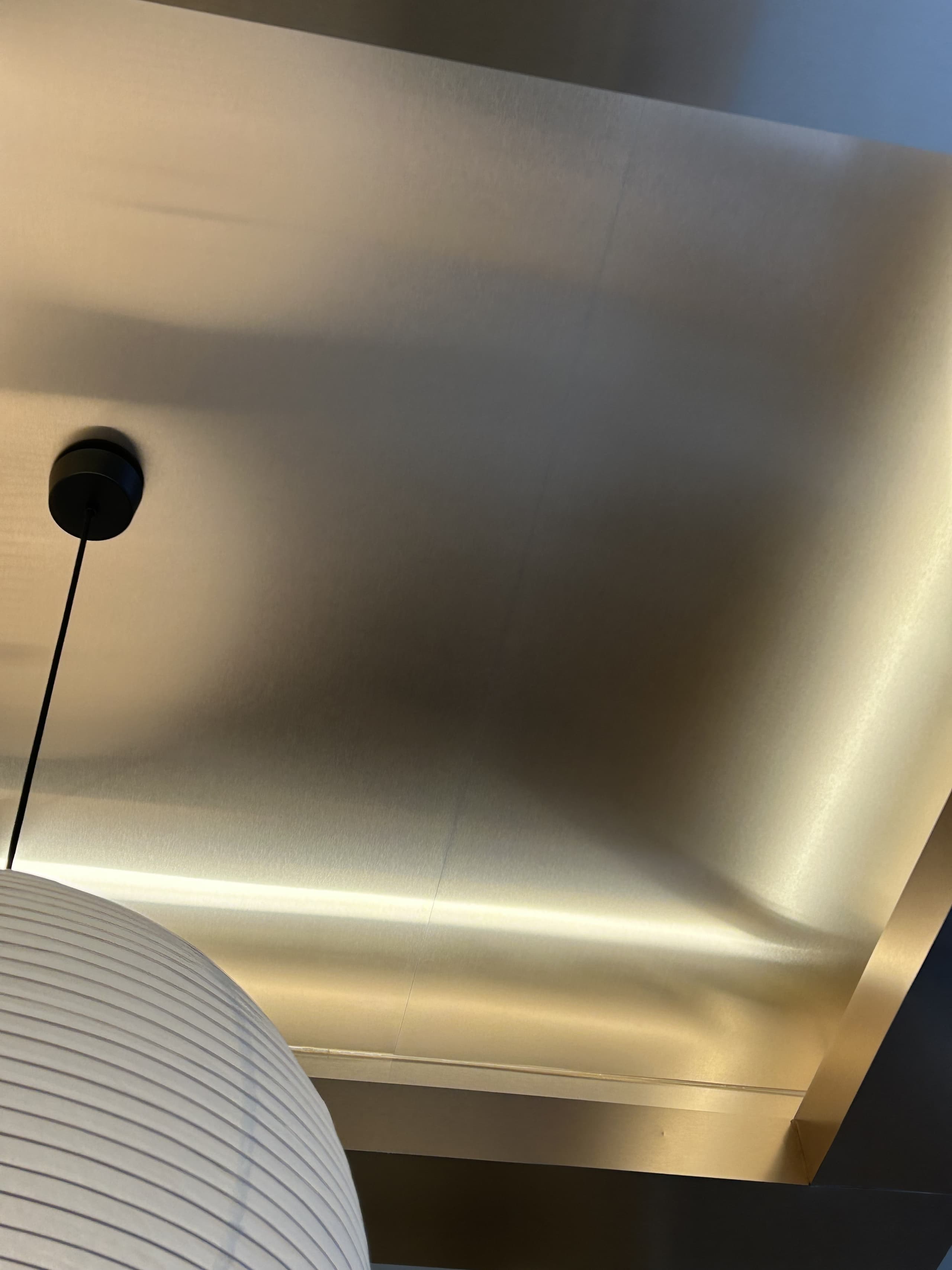 ライトサーモンヘアライン事例写真③